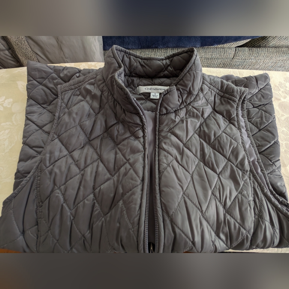 Croft & Barrow Quilted Zip - Up Vest + small